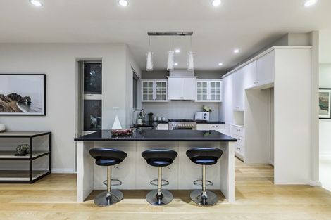 Photo of property in 19a Linwood Avenue, Forrest Hill, Auckland, 0620