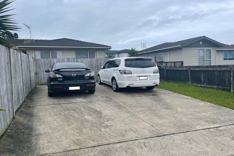 Photo of property in 15 Lisa Rise, Half Moon Bay, Auckland, 2012