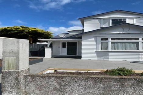 Photo of property in 39 Trent Street, Island Bay, Wellington, 6023
