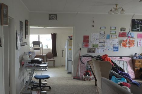 Photo of property in 63 King Street, Hikurangi, 0114