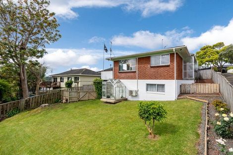 Photo of property in 2/24 Bayview Road, Bayview, Auckland, 0629
