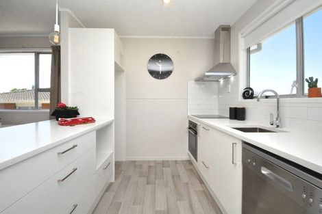 Photo of property in 152 Mahia Road, Wattle Downs, Auckland, 2103