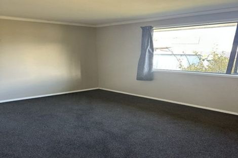 Photo of property in 2/7 Norana Road, Maoribank, Upper Hutt, 5018