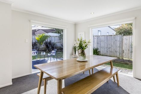 Photo of property in 797c Te Atatu Road, Te Atatu Peninsula, Auckland, 0610