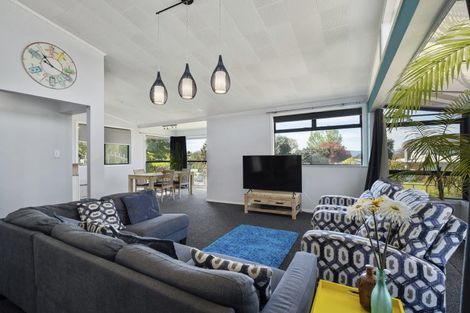 Photo of property in 13 Tirita Street, Kawaha Point, Rotorua, 3010