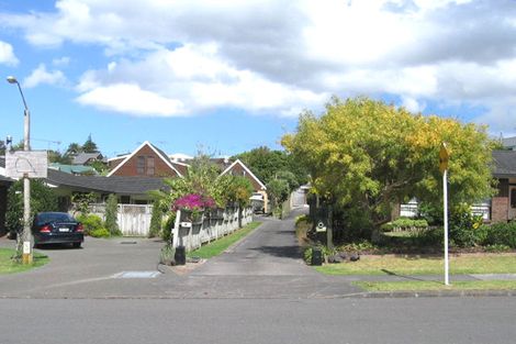 Photo of property in 2/66 Picasso Drive, West Harbour, Auckland, 0618