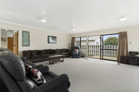 Photo of property in 118 Charleston Avenue, Whangamata, 3620