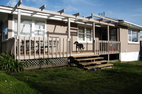 Photo of property in 32 Cardiff Road, Pakuranga, Auckland, 2010