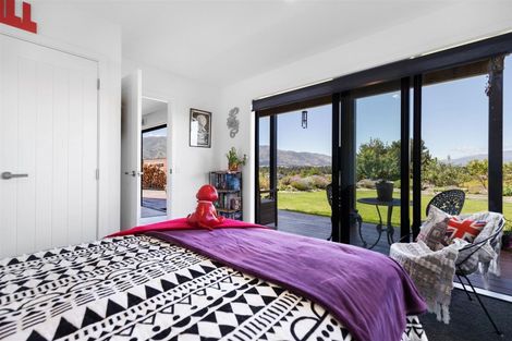 Photo of property in 7 Moraine Place, Lake Hawea, Wanaka, 9382