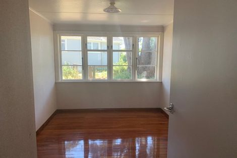 Photo of property in 2 Gordon Crescent, Marton, 4710