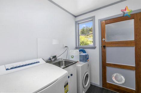 Photo of property in 4 Frethey Grove, Naenae, Lower Hutt, 5011