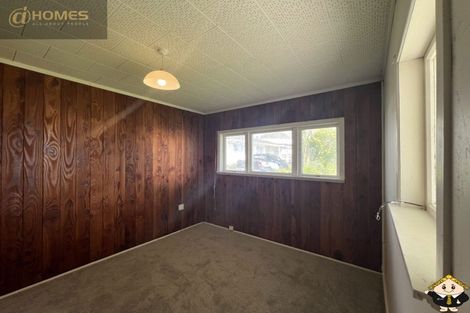 Photo of property in 84 Roberts Road, Te Atatu South, Auckland, 0610