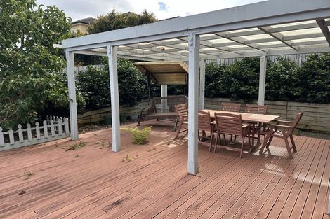 Photo of property in 24 Mulroy Place, Pinehill, Auckland, 0632