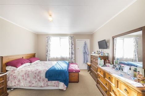 Photo of property in 17 Carthew Street, Feilding, 4702