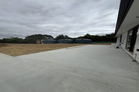 Photo of property in 10 Karaka School Lane, Karaka, Papakura, 2580