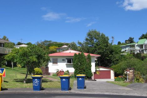 Photo of property in 15 Felicity Place, Unsworth Heights, Auckland, 0632