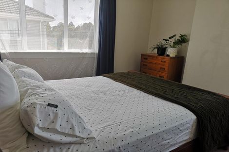 Photo of property in 27 Bulteel Street, New Plymouth, 4310