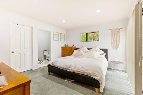 Photo of property in 17 Carnelian Court, Westgate, Auckland, 0614