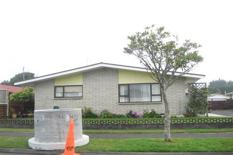 Photo of property in 1/4 Te Whena Place, Waitara, 4320