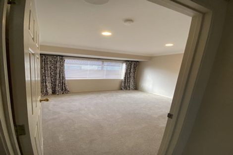 Photo of property in 10 Mullagh Place, East Tamaki Heights, Auckland, 2016