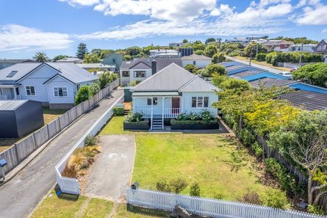 Photo of property in 4b Bay Drive, Titahi Bay, Porirua, 5022