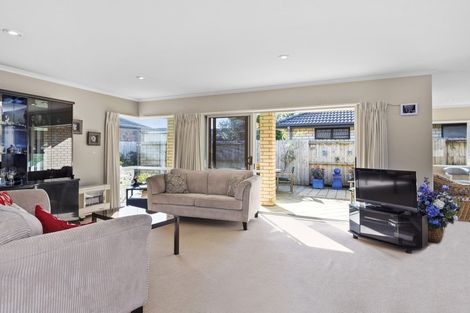 Photo of property in 130 Tuihana Drive, Papamoa Beach, Papamoa, 3118
