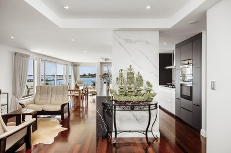 Photo of property in 2/14 First Avenue, Avenues, Whangarei, 0110