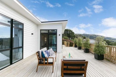Photo of property in 1a Allen Terrace, Tawa, Wellington, 5028
