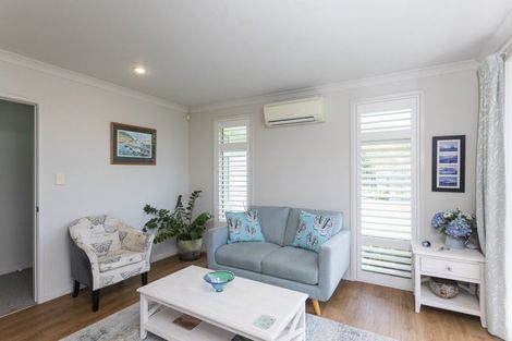 Photo of property in 1 Hamilton Drive, Wainui, Gisborne, 4010