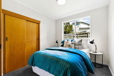 Photo of property in 19 Spinella Drive, Bayview, Auckland, 0629