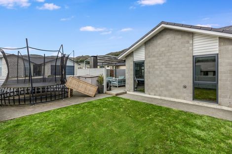 Photo of property in 4 Craigie Way, Wainuiomata, Lower Hutt, 5014