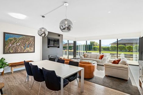 Photo of property in 25 Forest Heights, Wanaka, 9305