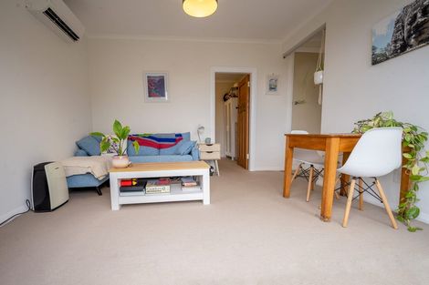 Photo of property in 28 Whaui Street, Vogeltown, Wellington, 6021