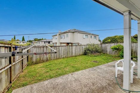 Photo of property in 21 Stitchbird Crescent, Papakura, 2110