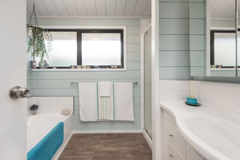 Photo of property in 3 Pamir Place, Welcome Bay, Tauranga, 3112