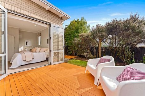 Photo of property in 4 Vincent Lane, Hobsonville, Auckland, 0616