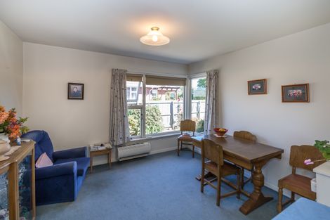 Photo of property in 8 Roslyn Avenue, Mairehau, Christchurch, 8052