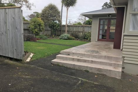 Photo of property in 28 Old South Road, Okato, 4335