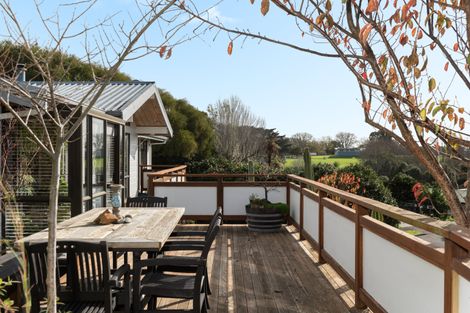 Photo of property in 3 Pamir Place, Welcome Bay, Tauranga, 3112