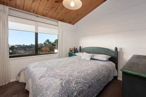 Photo of property in 3 Pamir Place, Welcome Bay, Tauranga, 3112