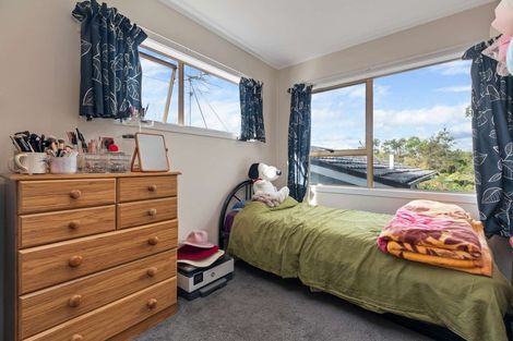 Photo of property in 2 Metcalfe Road, Henderson, Auckland, 0610