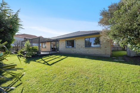 Photo of property in 18 Brittany Drive, Henderson, Auckland, 0612