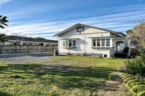 Photo of property in 82 Walmsley Road, Otahuhu, Auckland, 1062
