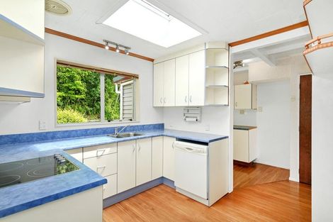 Photo of property in 4 Saint Hildas Glade, Tawa, Wellington, 5028