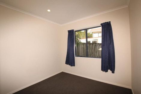 Photo of property in 17 Maywood Crescent, Glen Eden, Auckland, 0602