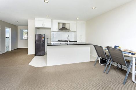 Photo of property in 31/5 Perekia Street, Albany, Auckland, 0632