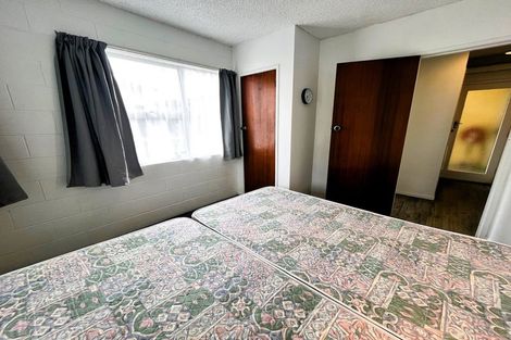 Photo of property in 1-6/145 Knighton Road, Hillcrest, Hamilton, 3216