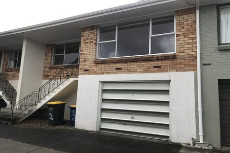 Photo of property in 2/16 Beach Road, Castor Bay, Auckland, 0620