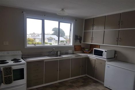 Photo of property in 2/323 Saint Aubyn Street, New Plymouth, 4310