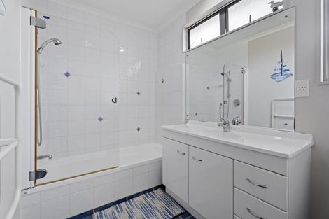 Photo of property in 12a Danbury Drive, Torbay, Auckland, 0630